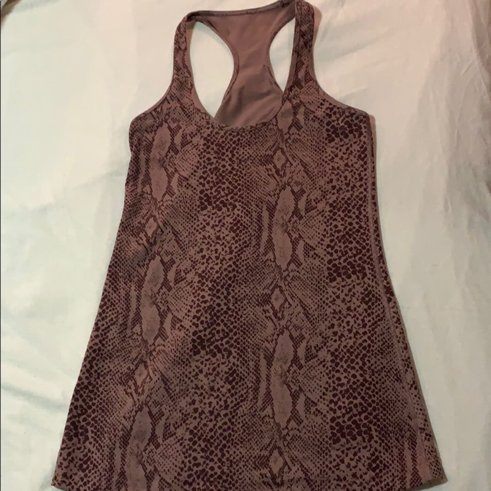 Lululemon tank